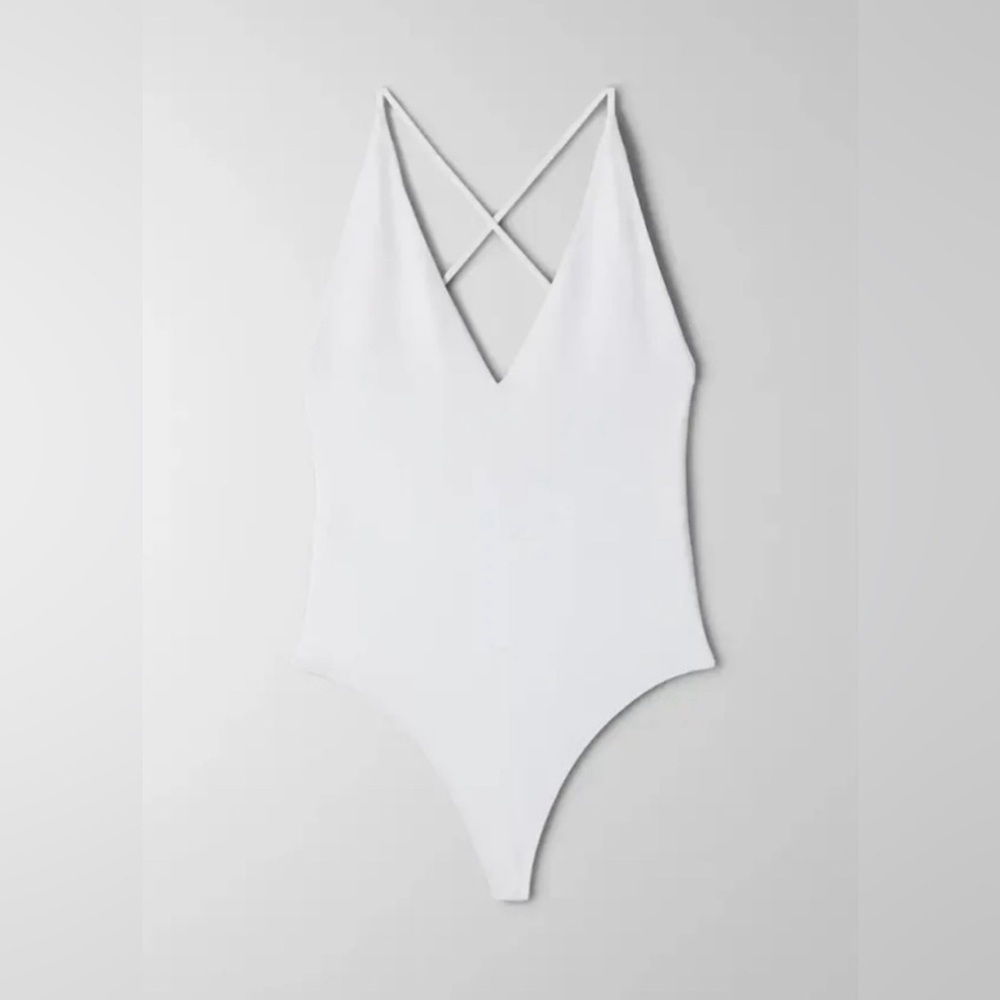 Aritzia Babaton Cambria Contour Bodysuit